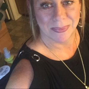 Cable and gauge black top